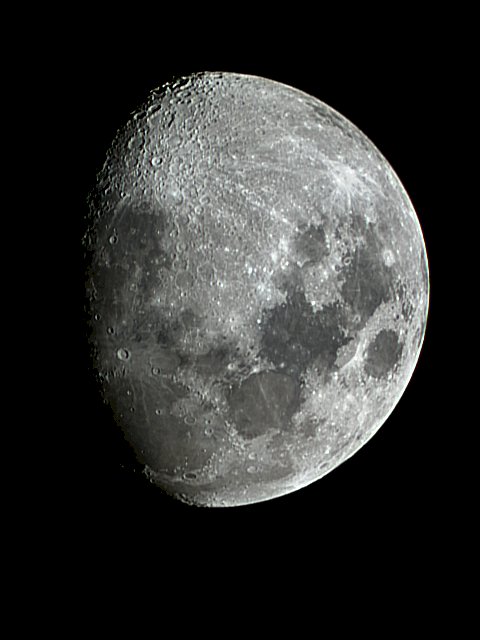 gibbous moon